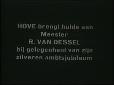 Hove: Hulde meester Van Dessel