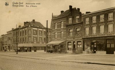 Mortsel: Postkaart - Mortsel Oude-God - Antwerpsestraat - Hoek Armand Segerslei